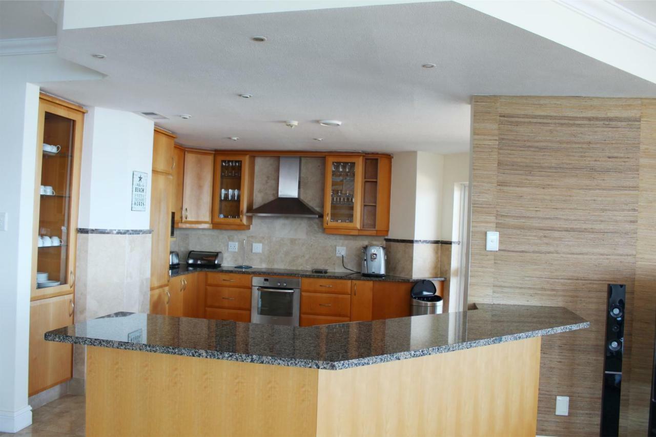 Appartamento Unit 1101 Oyster Rock Durban Esterno foto