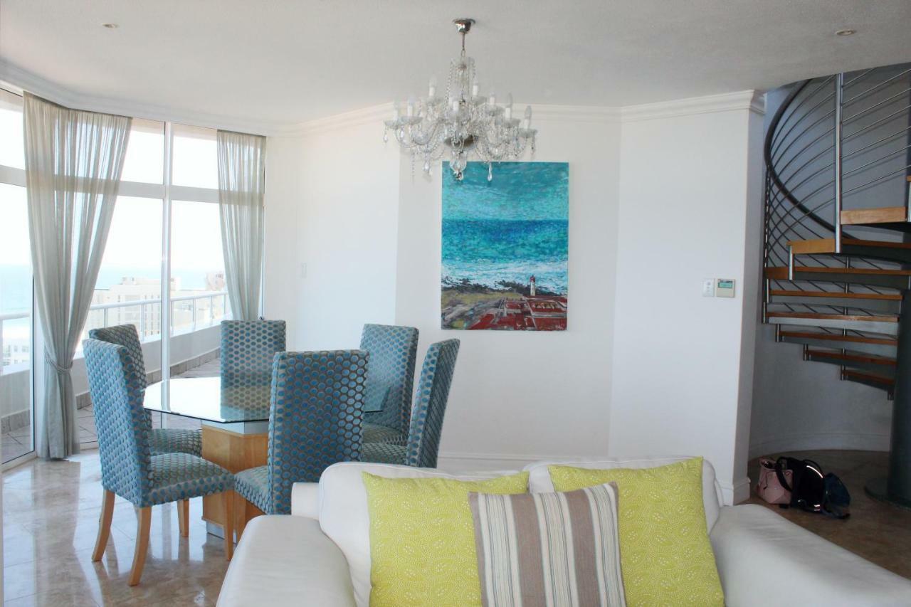 Appartamento Unit 1101 Oyster Rock Durban Esterno foto