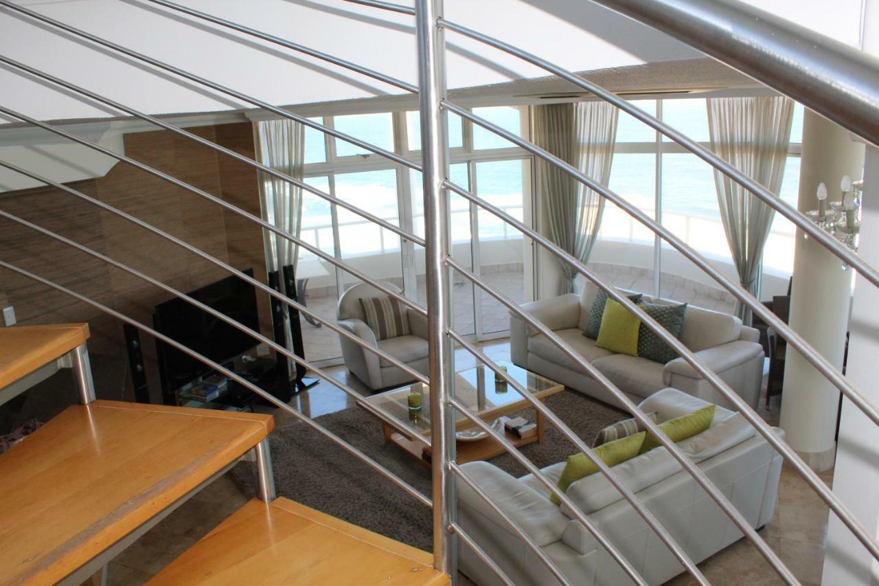 Appartamento Unit 1101 Oyster Rock Durban Esterno foto