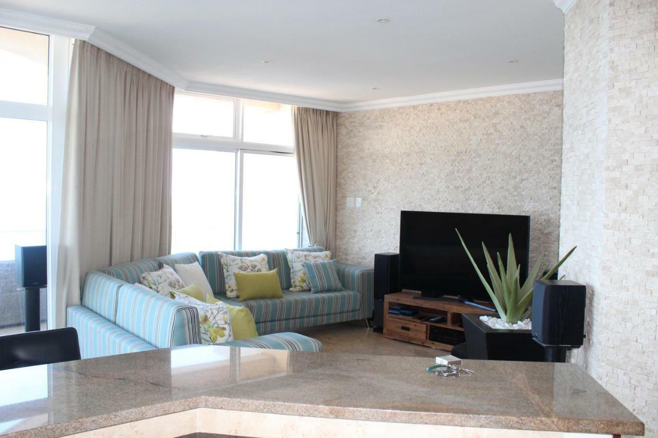 Appartamento Unit 1101 Oyster Rock Durban Esterno foto